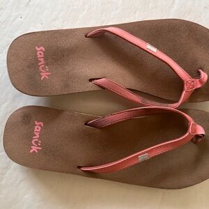 Sanuk Pink and Brown Flip Flops
